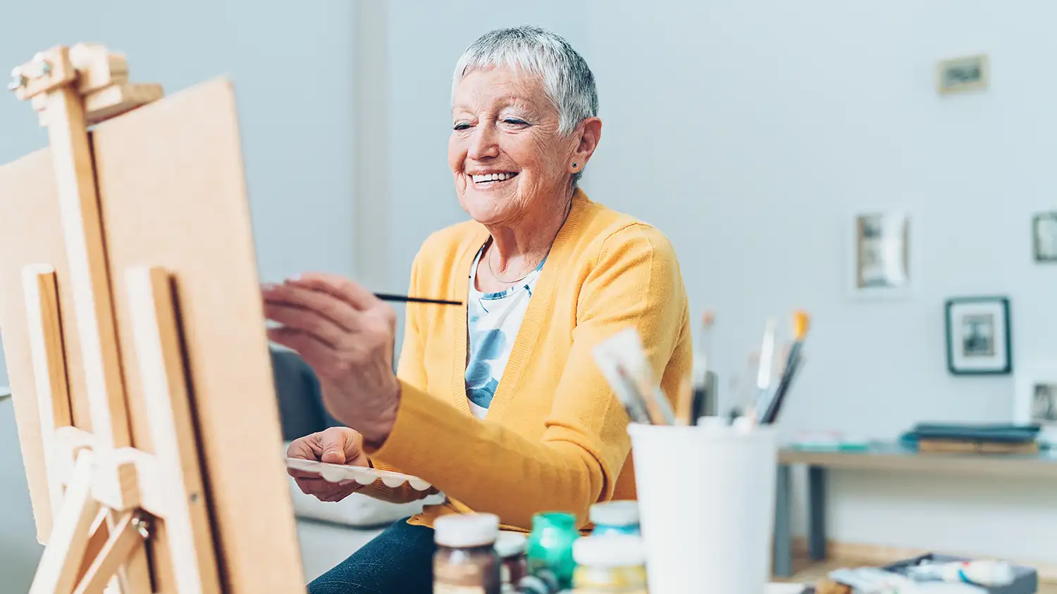 Discover Your Artistic Side: The Benefits of Creativity in Assisted Living